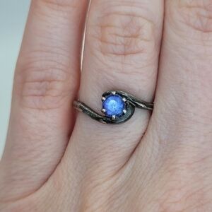 Vintage 925 Sterling Silver Solitaire Sapphire Stone Swirl Bypass Ring Size 5.75